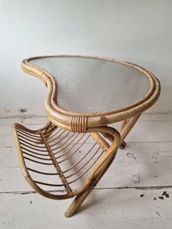 Table d'appoint en rotin vintage