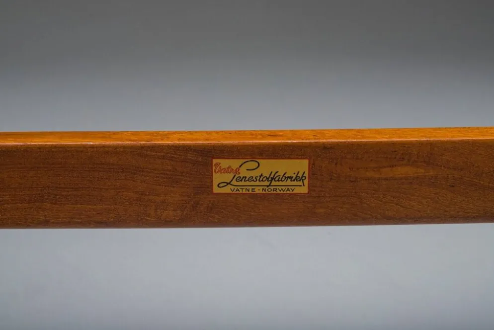 Table d'appoint en teck du milieu du siècle par Fredrik A. Kayser pour Vatne, Norvège, années 1960.