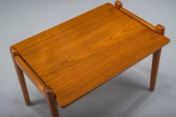 Table d'appoint en teck du milieu du siècle par Fredrik A. Kayser pour Vatne, Norvège, années 1960.