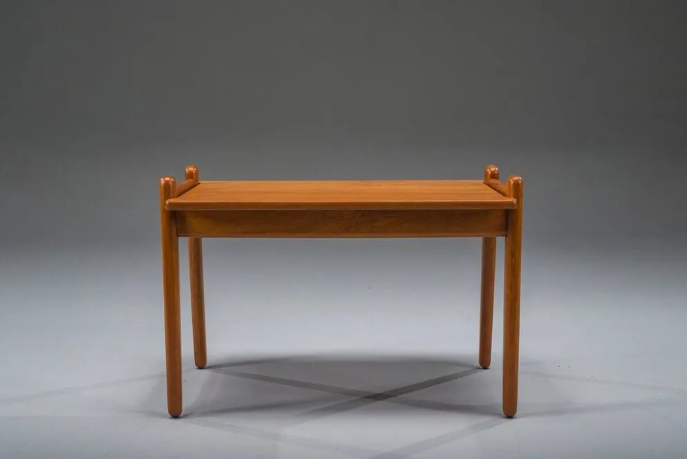 Table d'appoint en teck du milieu du siècle par Fredrik A. Kayser pour Vatne, Norvège, années 1960.