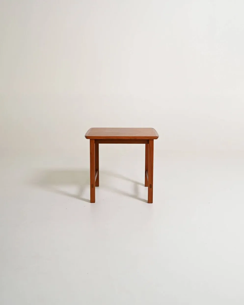 Table d'appoint en teck "Frisco", Folke Ohlsson pour Tingströms, années 1960.