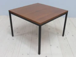 Table d'appoint en teck - Läsko Studioform International