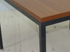 Table d'appoint en teck - Läsko Studioform International