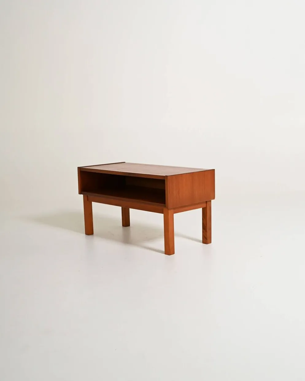 Table d'appoint en teck scandinave, années 1960