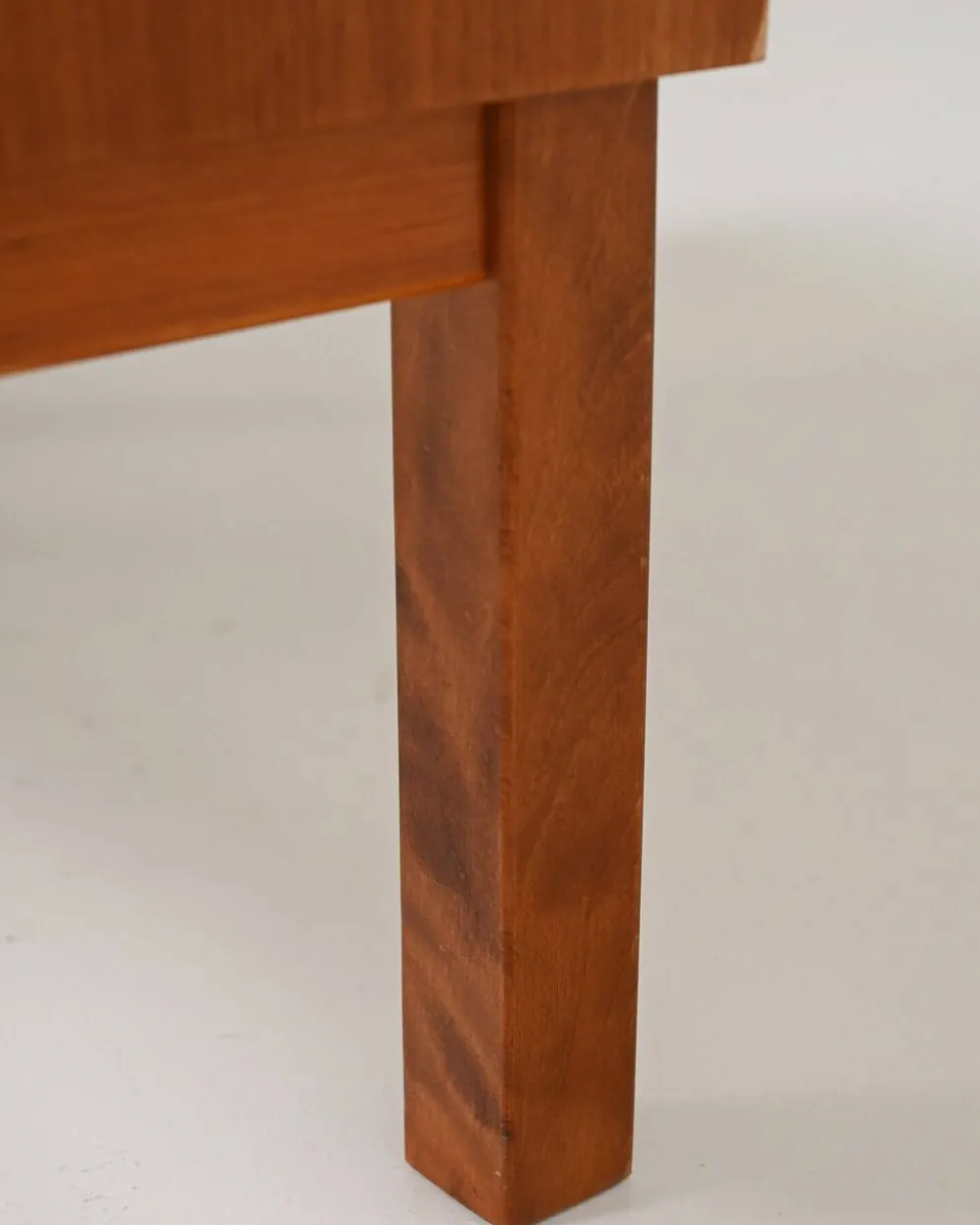Table d'appoint en teck scandinave, années 1960