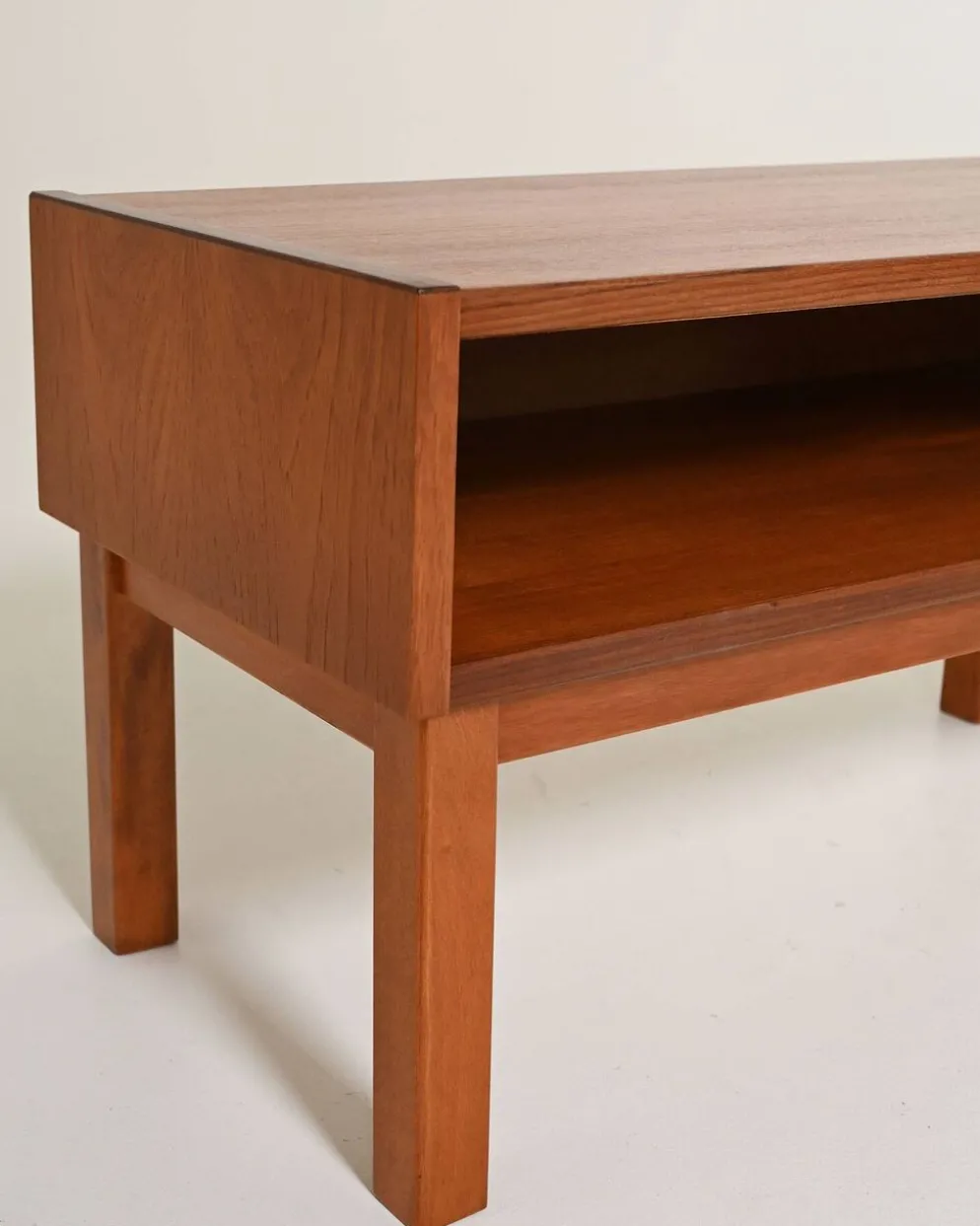 Table d'appoint en teck scandinave, années 1960