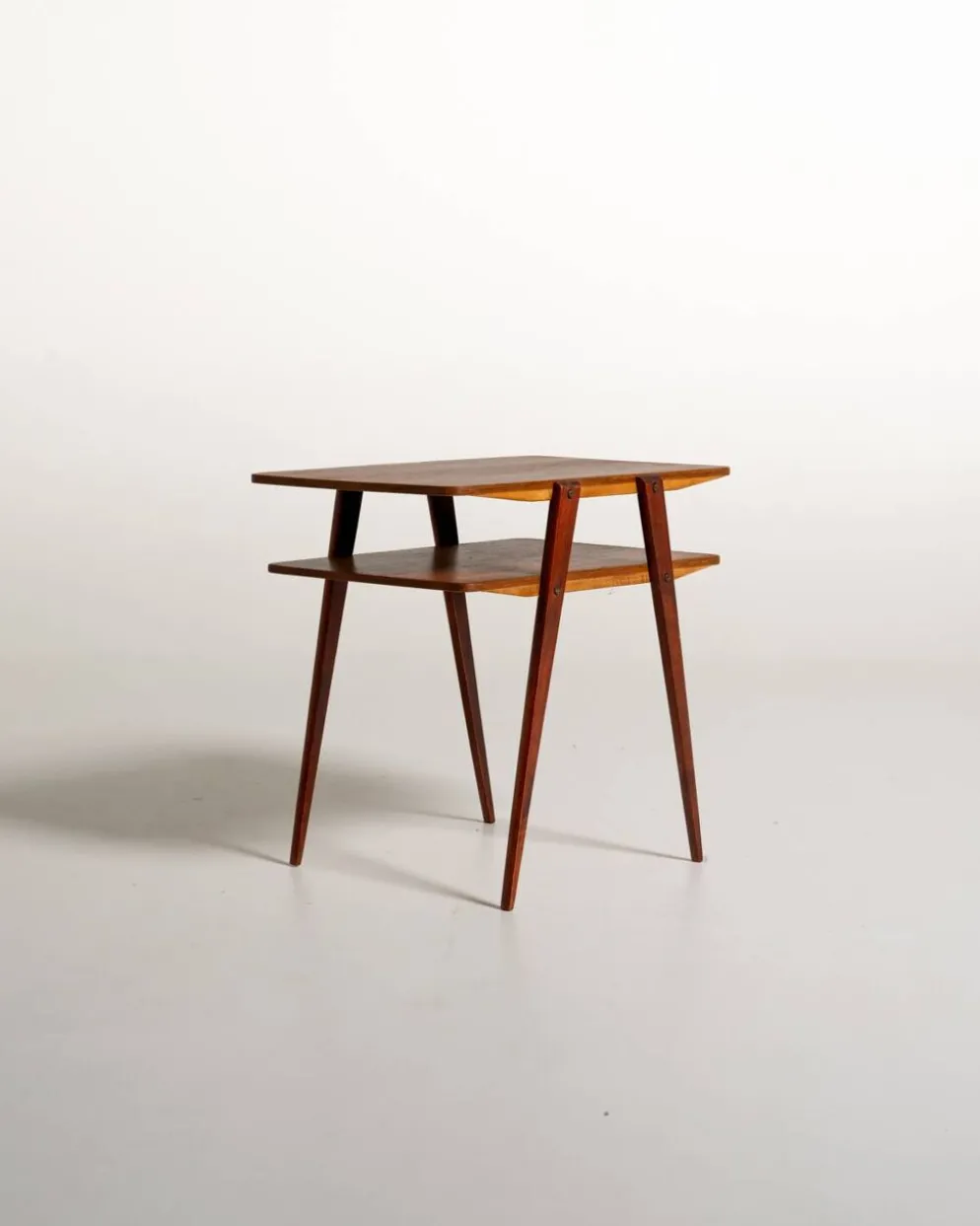 Table d'appoint en teck suédois et acajou, années 1950
