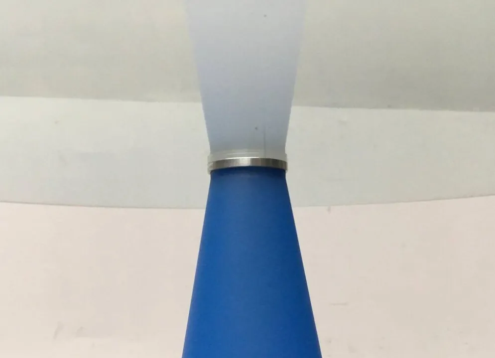 Table d'appoint et lampe sur pied Birillo postmoderne par Parisotto pour Fontana Arte, années 1980