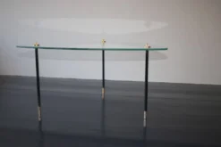 Table d'appoint. France années 1950.