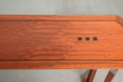 Table d'appoint long au design Art Déco