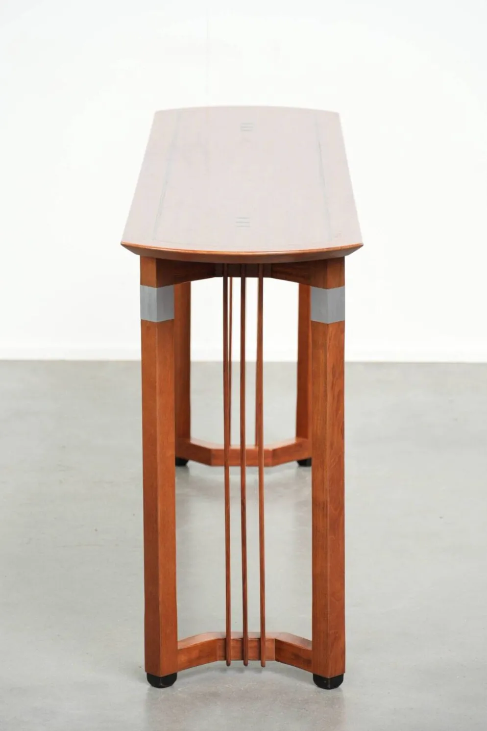 Table d'appoint long au design Art Déco