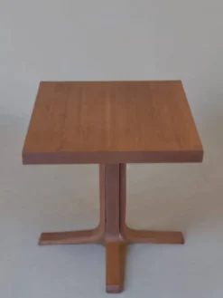 Table d'appoint Ludvik Volàk, Vintage tchèque 1960s