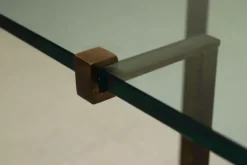 Table d'appoint modèle T18 par Peter Ghyczy années 1970