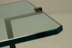 Table d'appoint modèle T18 par Peter Ghyczy années 1970