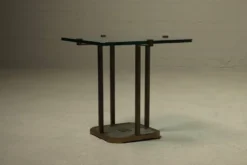 Table d'appoint modèle T18 par Peter Ghyczy années 1970