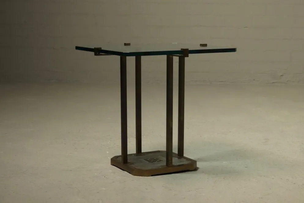 Table d'appoint modèle T18 par Peter Ghyczy années 1970