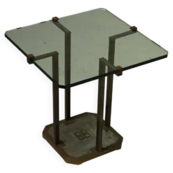 Table d'appoint modèle T18 par Peter Ghyczy années 1970