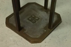 Table d'appoint modèle T18 par Peter Ghyczy années 1970