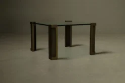 Table d'appoint modèle T14 par Peter Ghyczy années 1970
