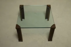 Table d'appoint modèle T14 par Peter Ghyczy années 1970