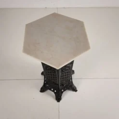 Table d'appoint orientale en fonte avec plateau en marbre, fin du 19e siècle