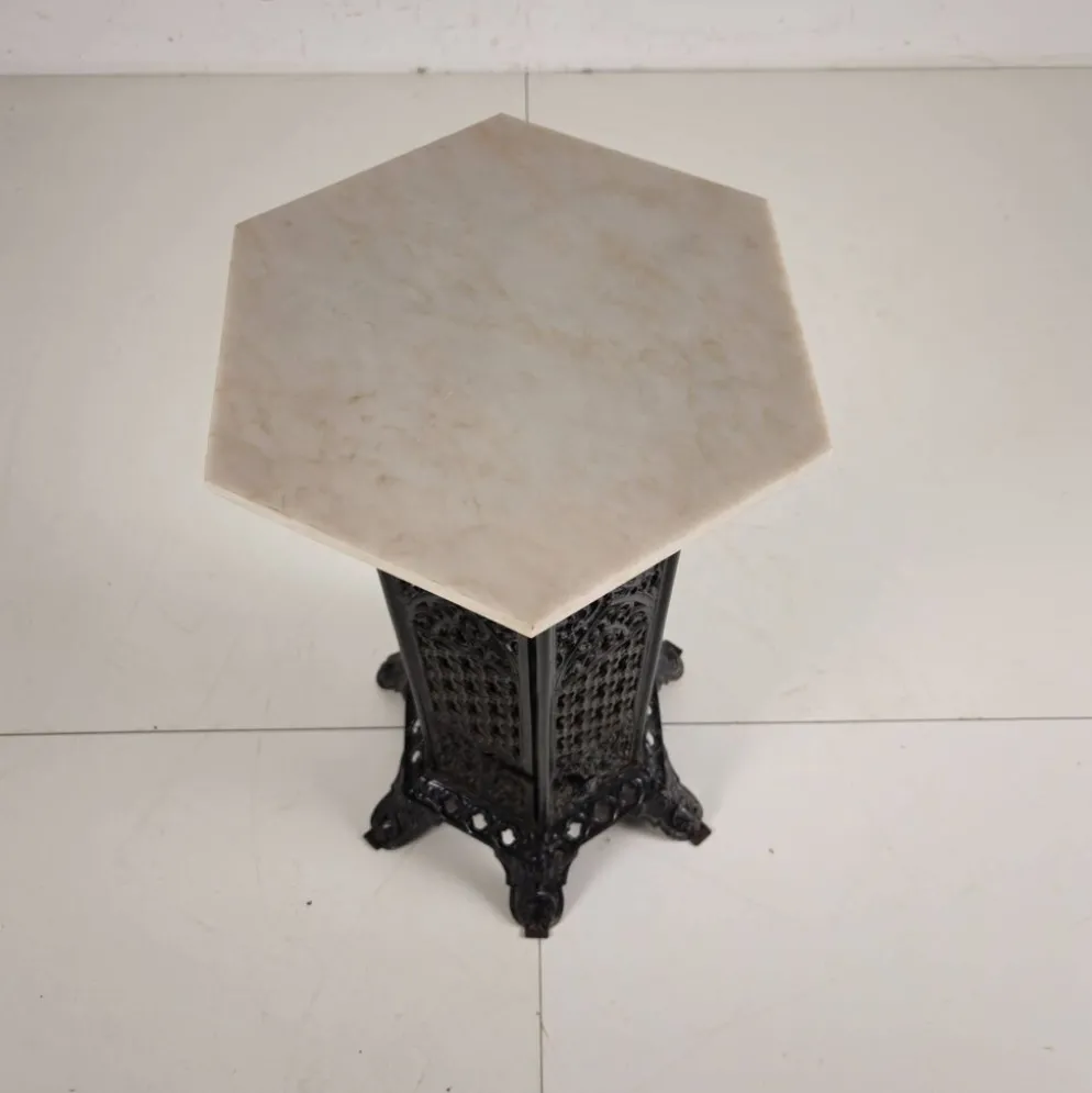 Table d'appoint orientale en fonte avec plateau en marbre, fin du 19e siècle