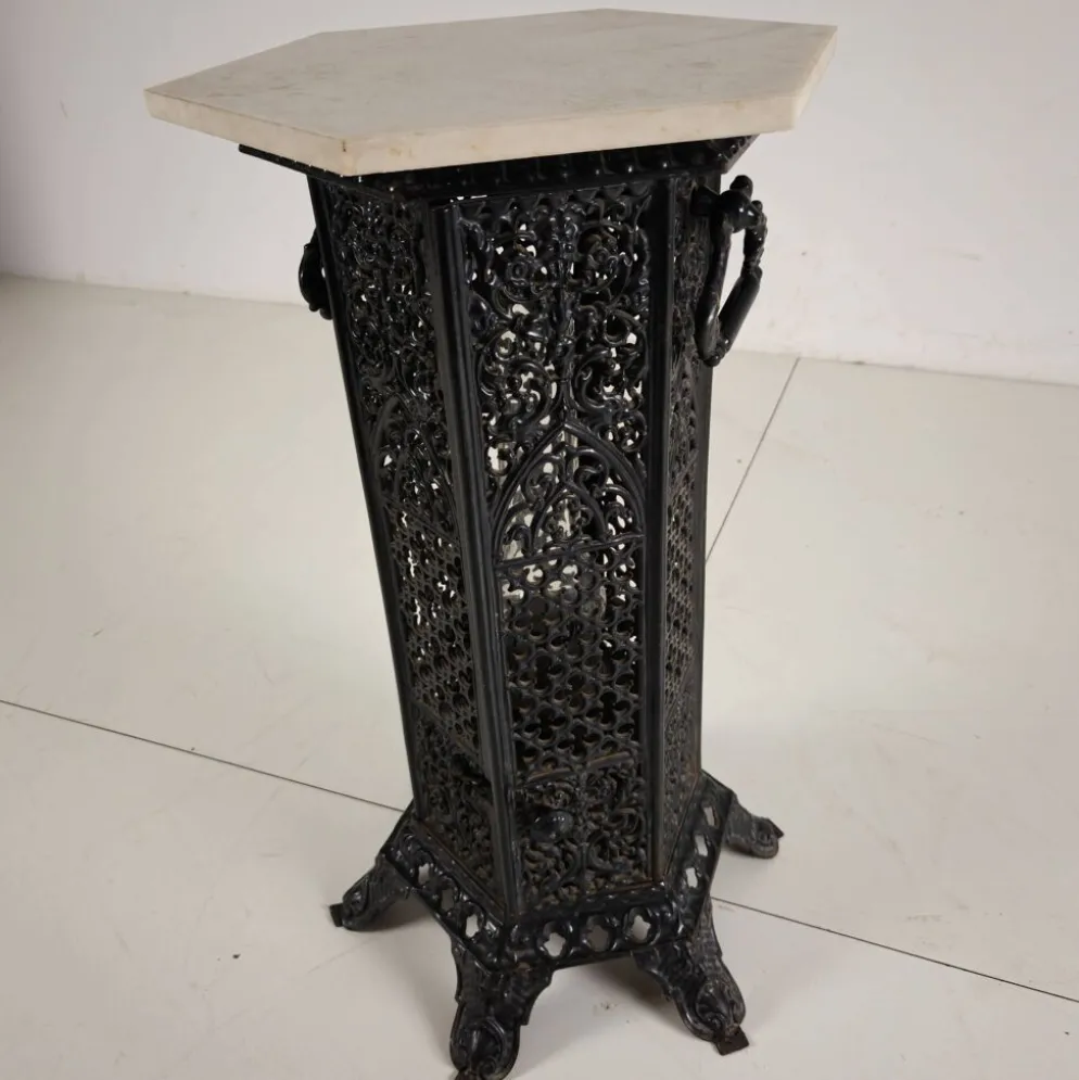 Table d'appoint orientale en fonte avec plateau en marbre, fin du 19e siècle