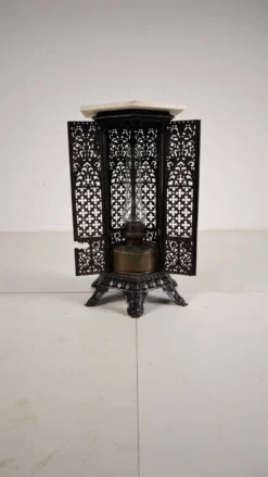 Table d'appoint orientale en fonte avec plateau en marbre, fin du 19e siècle