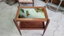 Table d'appoint ou desserte a miroir art deco en marqueterie
