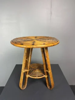 Table d'appoint ou table d'usage occasionnel en rotin à crayon italien du milieu du siècle, vers les années 1950.