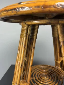 Table d'appoint ou table d'usage occasionnel en rotin à crayon italien du milieu du siècle, vers les années 1950.