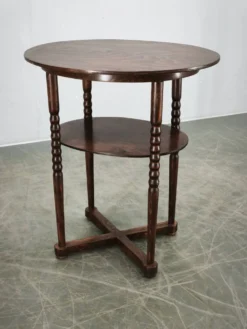 Table d'appoint ovale en hêtre Art Déco tchèque des années 1920 avec étagère inférieure