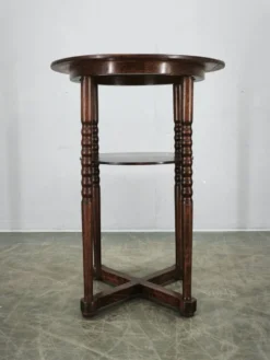 Table d'appoint ovale en hêtre Art Déco tchèque des années 1920 avec étagère inférieure