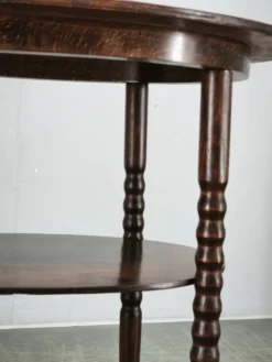 Table d'appoint ovale en hêtre Art Déco tchèque des années 1920 avec étagère inférieure