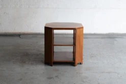 Table d'appoint par Henry Stone
