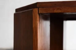 Table d'appoint par Henry Stone