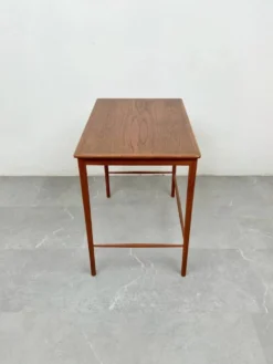 Table d'appoint par Kaj Winding pour P. Jeppesen