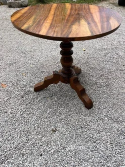 Table d’appoint plateau pivotant