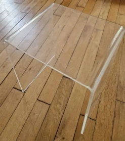 Table d’appoint plexiglas vintage 1970-1980