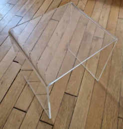 Table d’appoint plexiglas vintage 1970-1980