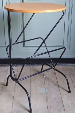 Table d'appoint porte revue chêne blond 1960
