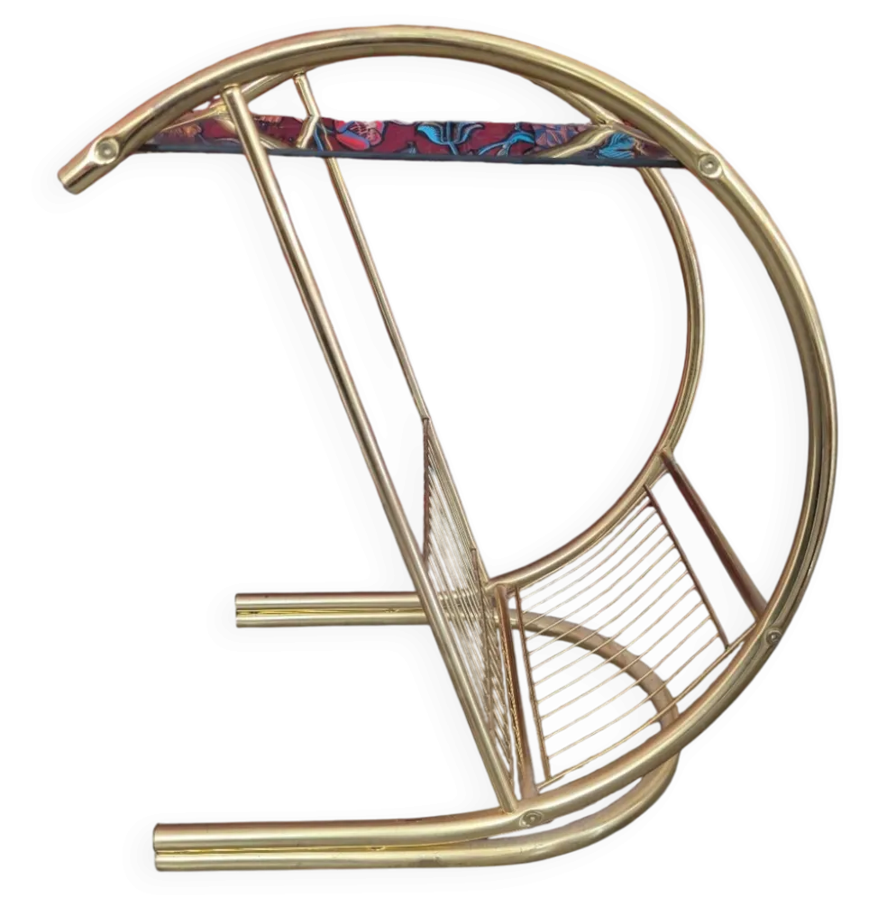 Table d'appoint range revues