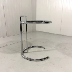 Table d'appoint réglable E1027 Eileen Gray Vereinigte Werkstätten