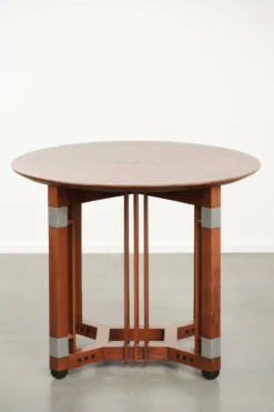 Table d'appoint ronde au design Art Déco