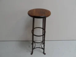 Table d'appoint ronde en métal industriel