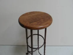 Table d'appoint ronde en métal industriel