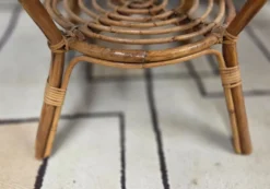 Table d’appoint ronde vintage en rotin – années 60/70