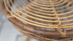Table d’appoint ronde vintage en rotin – années 60/70