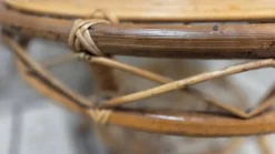 Table d’appoint ronde vintage en rotin – années 60/70