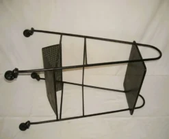 Table d' appoint à roulettes et porte-livres des années 50